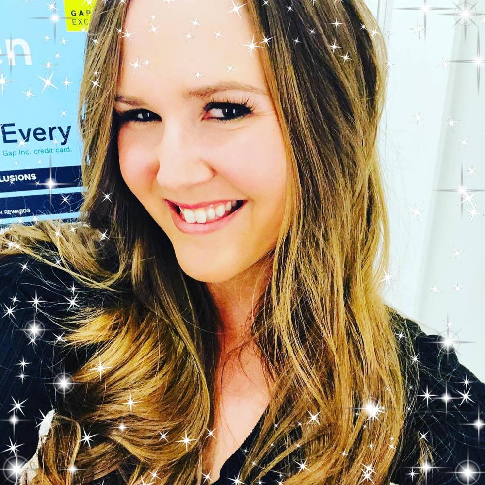 Meet your Posher, Desiree